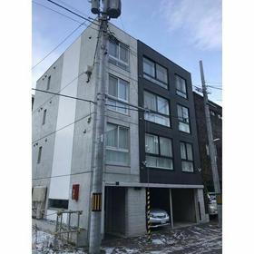 北海道札幌市中央区南二条西１８ 4階建 築9年10ヶ月