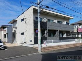 東京都町田市木曽西３ 2階建