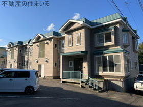 北海道札幌市南区南沢一条３ 2階建 築32年2ヶ月