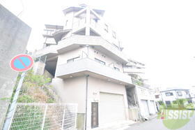 兵庫県神戸市垂水区舞子台８ 4階建