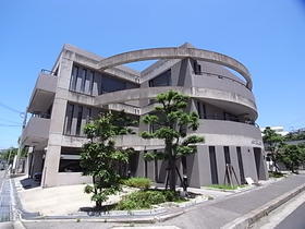 兵庫県神戸市垂水区本多聞１ 3階建 築32年8ヶ月
