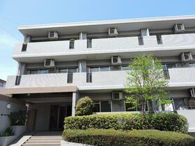 神奈川県川崎市多摩区長沢４ 3階建 築35年3ヶ月