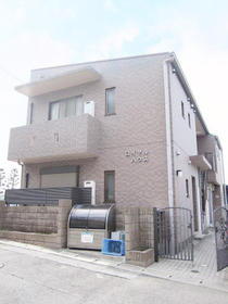 神奈川県川崎市麻生区百合丘２ 2階建 築21年4ヶ月