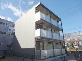 レオパレスゴリオン 3階建