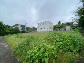 千葉県富里市日吉倉 2階建 