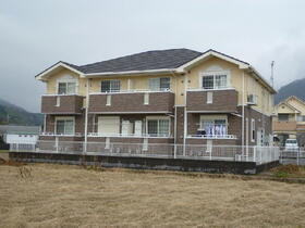 兵庫県宍粟市山崎町門前 2階建 築17年3ヶ月