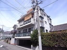 兵庫県西宮市甲子園九番町 3階建
