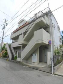 愛知県名古屋市中川区牛立町３ 3階建 築32年10ヶ月