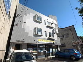 岐阜県岐阜市長良福光 3階建 築32年10ヶ月