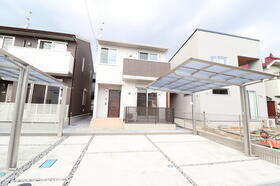 千葉県流山市南流山７ 2階建