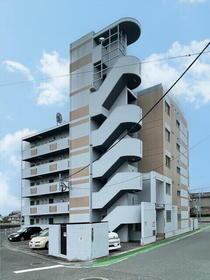 福岡県福岡市城南区長尾１ 5階建 築35年5ヶ月
