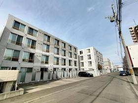 北海道札幌市豊平区平岸四条６ 4階建 築16年9ヶ月