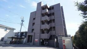 三重県鈴鹿市末広北２ 5階建