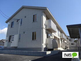 山形県東根市小林２ 2階建 築4年10ヶ月