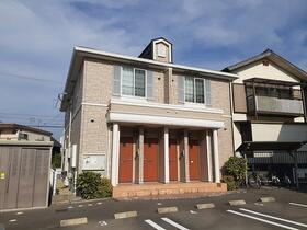 エレガンス山川ＩＩ 2階建