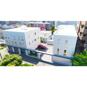 北海道札幌市中央区南十八条西１３ 3階建 築13年6ヶ月