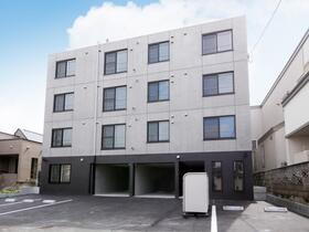 北海道札幌市豊平区福住一条２ 4階建