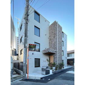 東京都新宿区北新宿２ 4階建 築1年未満