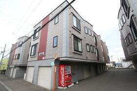 ティマイオス 3階建