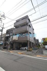 東京都品川区二葉３ 4階建