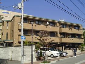 兵庫県神戸市兵庫区大井通１ 3階建