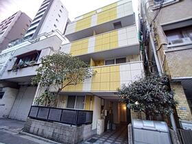 レオパレスひまわり 4階建
