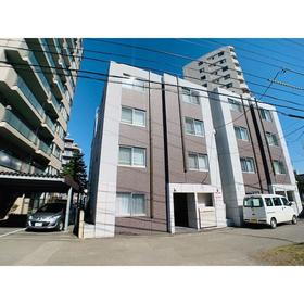 北海道札幌市中央区南三条西２７ 4階建 築10年5ヶ月