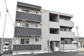 新潟県新潟市中央区女池上山１ 3階建 