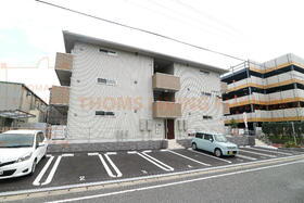 福岡県大野城市瓦田４ 3階建 築8年1ヶ月