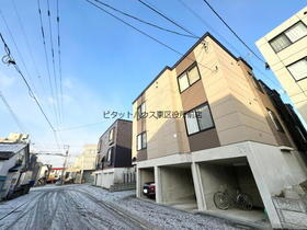北海道札幌市東区北十条東１５ 3階建 築16年2ヶ月