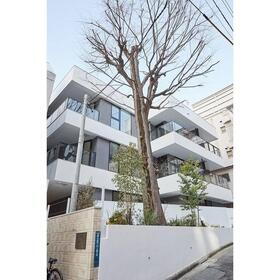 東京都千代田区富士見２ 4階建