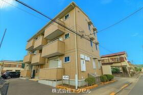 東京都あきる野市伊奈 3階建