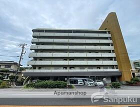 愛媛県松山市衣山４ 賃貸マンション