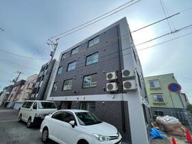 北海道札幌市豊平区平岸三条４ 4階建 築1年未満