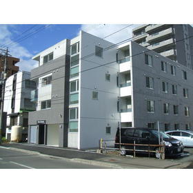 北海道札幌市西区琴似一条４ 4階建