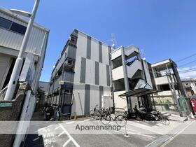 ボー・アルブル枚方長尾Ｉ（ガメラ１号館） 3階建