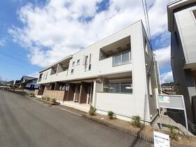 高知県高知市朝倉丙 2階建