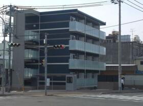 兵庫県神戸市長田区苅藻通７ 4階建