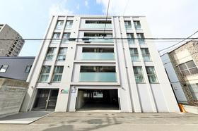北海道札幌市中央区南十五条西９ 5階建 築9年8ヶ月
