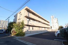 レジデンス　キントウ　ＷＥＳＴ 3階建