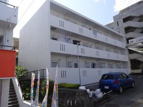 沖縄県那覇市小禄３ 3階建 築16年3ヶ月