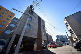 北海道札幌市豊平区豊平三条８ 4階建 築1年4ヶ月