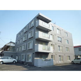 北海道札幌市西区発寒十二条３ 4階建 築30年7ヶ月