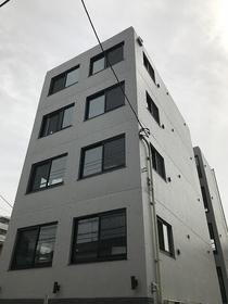 東京都荒川区西日暮里２ 5階建 築4年5ヶ月