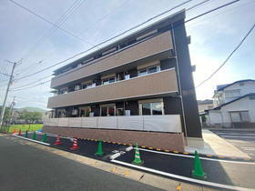 熊本県熊本市南区島町４ 3階建 築2年11ヶ月