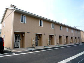 富山県富山市田中町１ テラスハウス