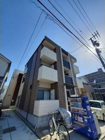 愛知県名古屋市北区清水５ 3階建 築8年10ヶ月