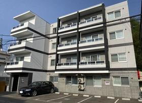 北海道札幌市豊平区平岸四条１５ 4階建 築5年4ヶ月