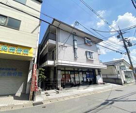 マンション西嵐 3階建