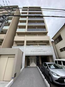 アドバンス江坂東コンフィ 9階建